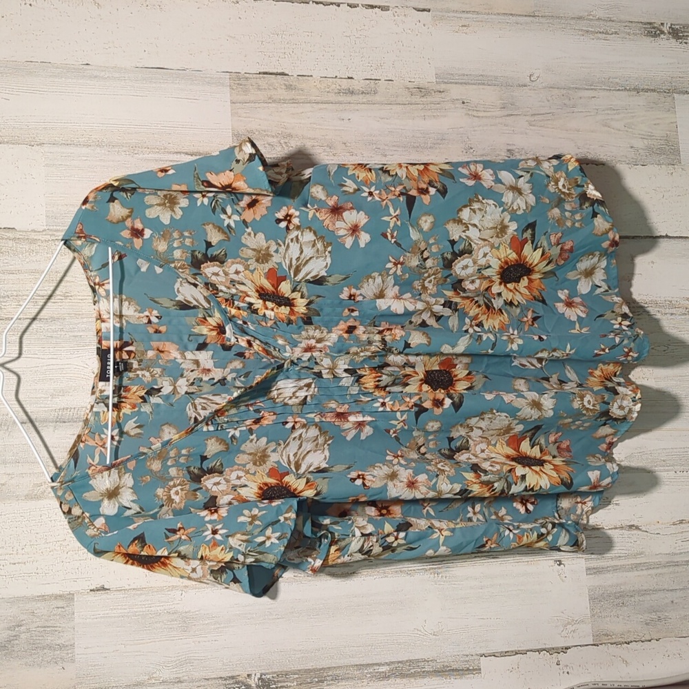Torrid Sunflower Floral Pleated Front Top